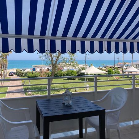 海滨长廊酒店 Porto SantʼElpidio 外观 照片