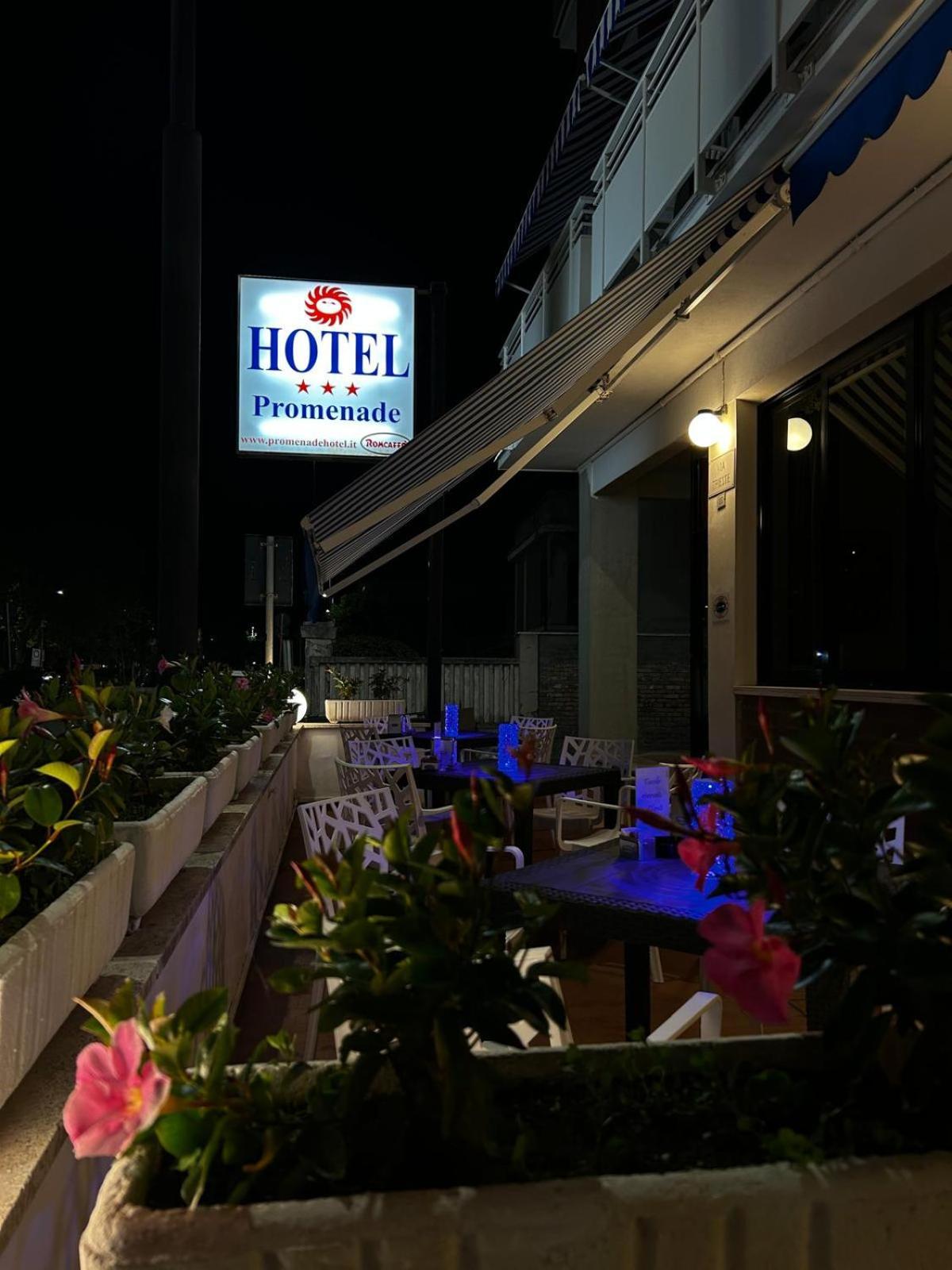 海滨长廊酒店 Porto SantʼElpidio 外观 照片